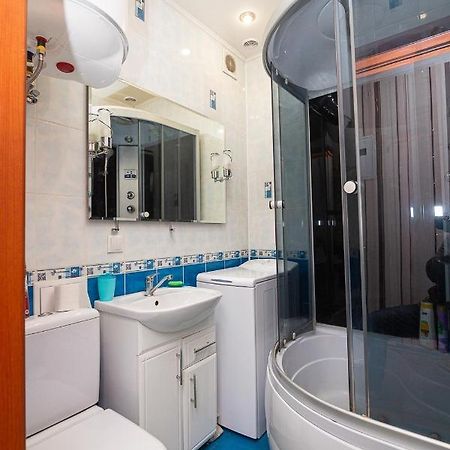 Comfortable Apartments On Hrushevskogo Street Near 16 City Hospital นิปโปร ภายนอก รูปภาพ