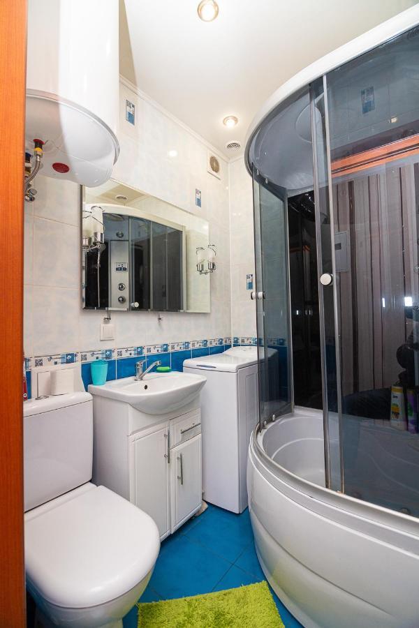 Comfortable Apartments On Hrushevskogo Street Near 16 City Hospital นิปโปร ภายนอก รูปภาพ