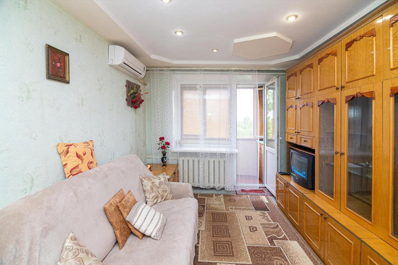 Comfortable Apartments On Hrushevskogo Street Near 16 City Hospital นิปโปร ภายนอก รูปภาพ