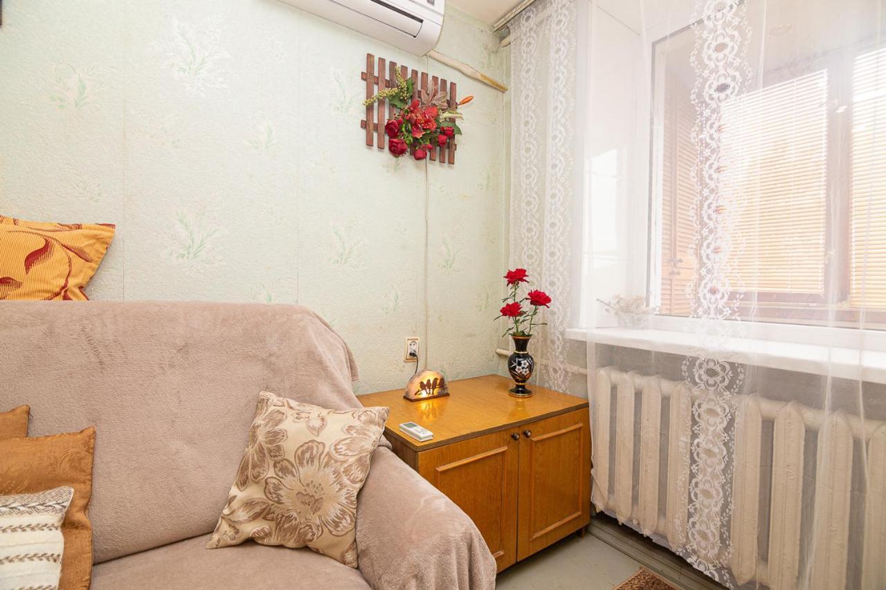 Comfortable Apartments On Hrushevskogo Street Near 16 City Hospital นิปโปร ภายนอก รูปภาพ