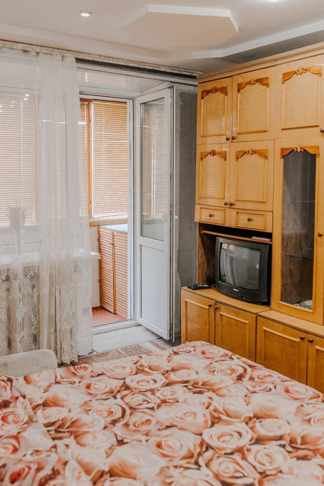 Comfortable Apartments On Hrushevskogo Street Near 16 City Hospital นิปโปร ภายนอก รูปภาพ